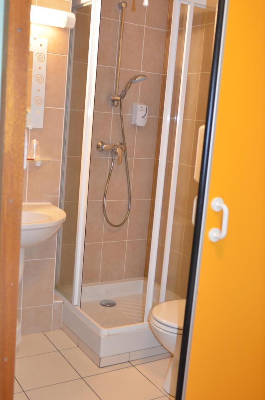 ססל Hotel Au Fil De L'Eau מראה חיצוני תמונה